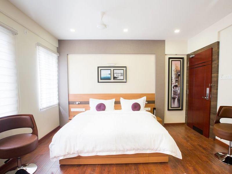 Hotel Adore Residency Vadapalani